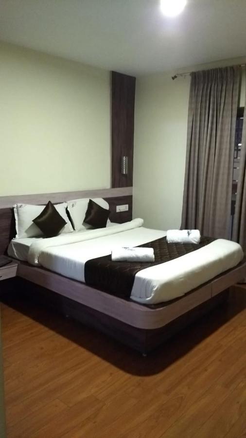 The Majestic Crown Hotel Ooty Ngoại thất bức ảnh