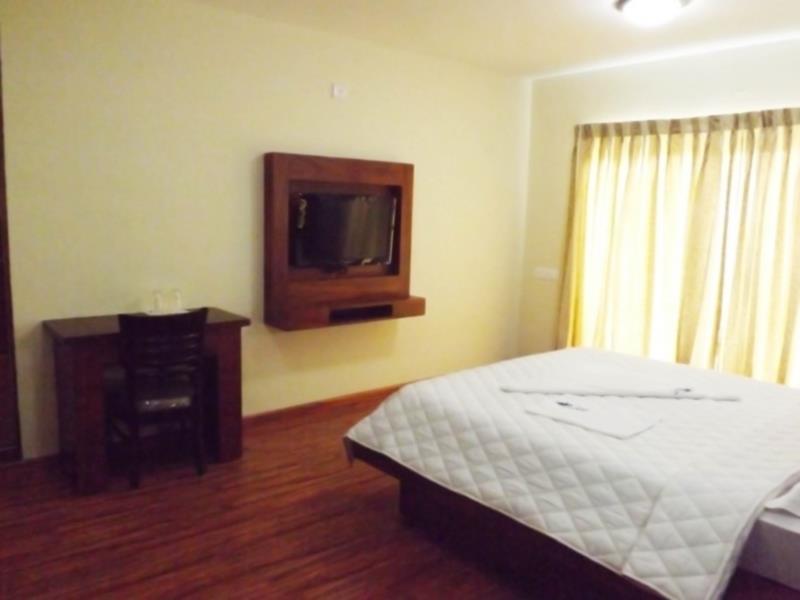 The Majestic Crown Hotel Ooty Ngoại thất bức ảnh