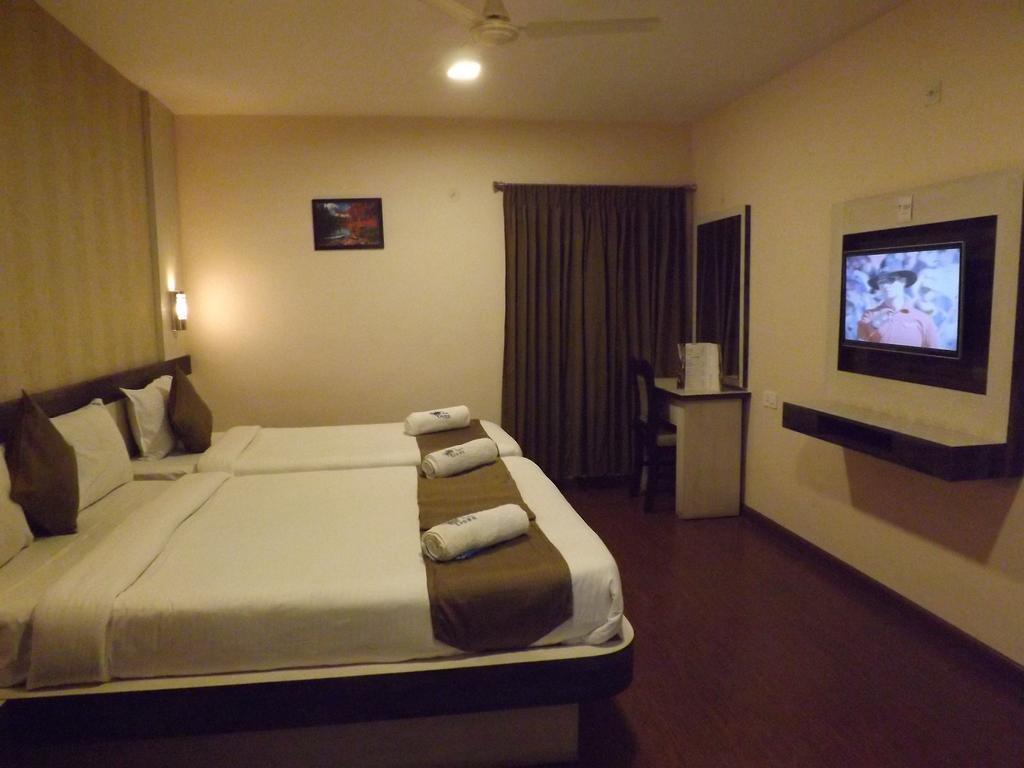 The Majestic Crown Hotel Ooty Ngoại thất bức ảnh