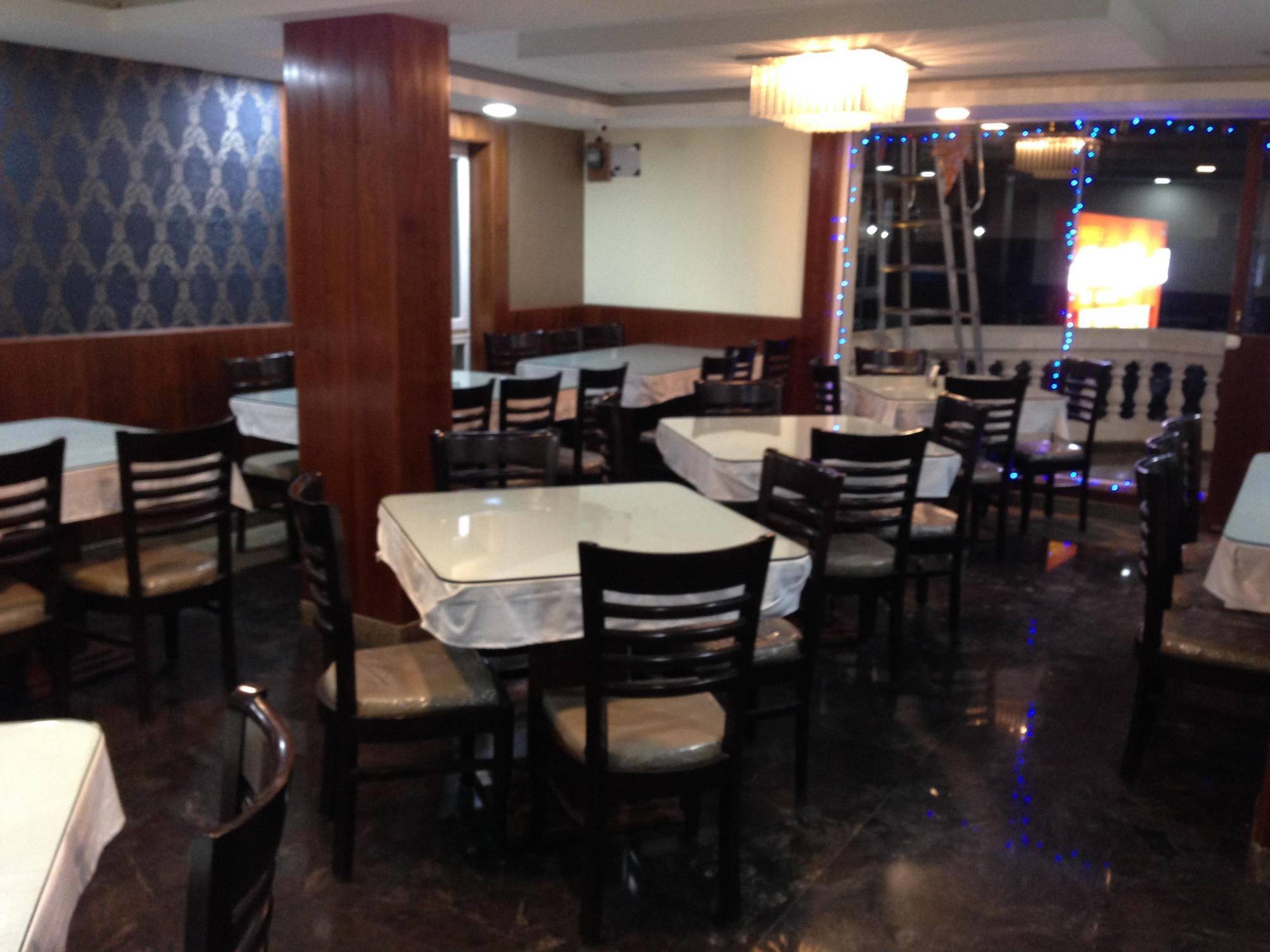 The Majestic Crown Hotel Ooty Ngoại thất bức ảnh